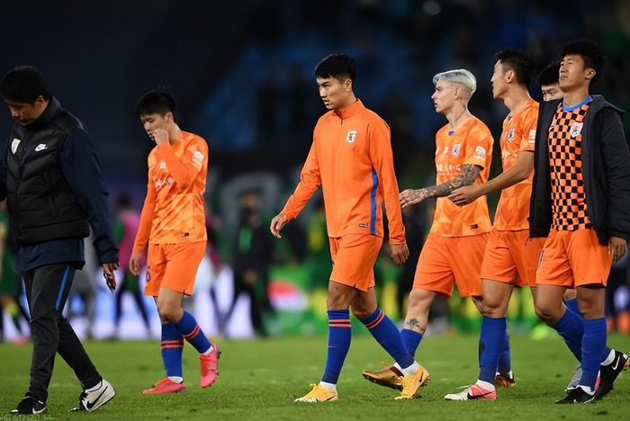 500万彩票网-他曾两次被球迷视为鲁能离队热门，如今却依然能留队，值得期待|陈蒲|中超|重庆|邵佳一|国足_新浪体育_新浪新闻