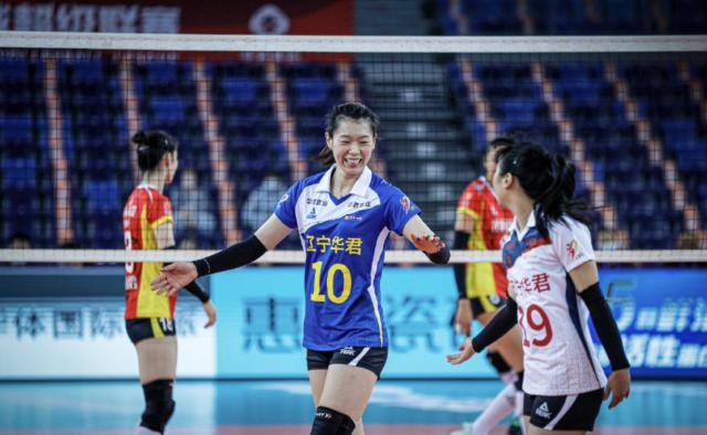 500万彩票网-排超上海女排强势零封辽宁 金软景回归荣膺得分王